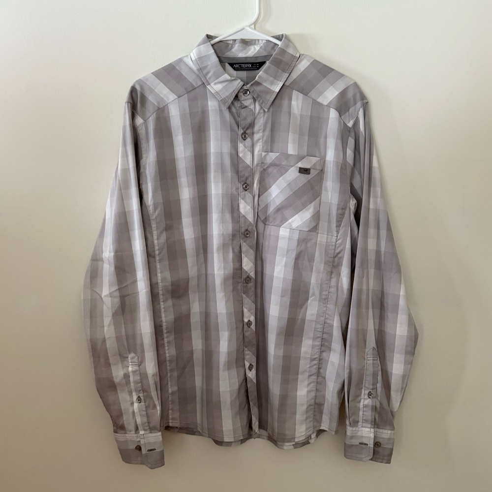 Men’s Arcteryx Long Sleeve Button Down Shirt Lightweight